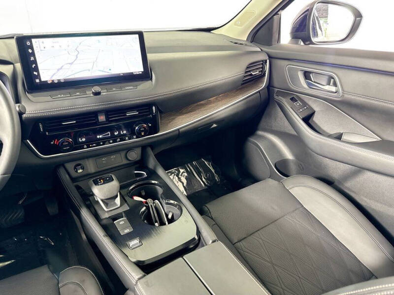 2024 Nissan Rogue Platinum