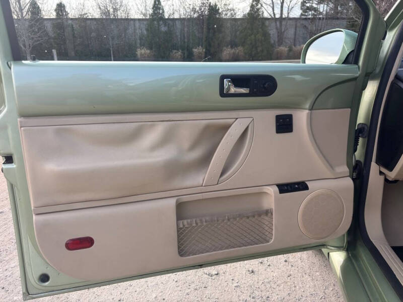 2006 Volkswagen New Beetle 2.5