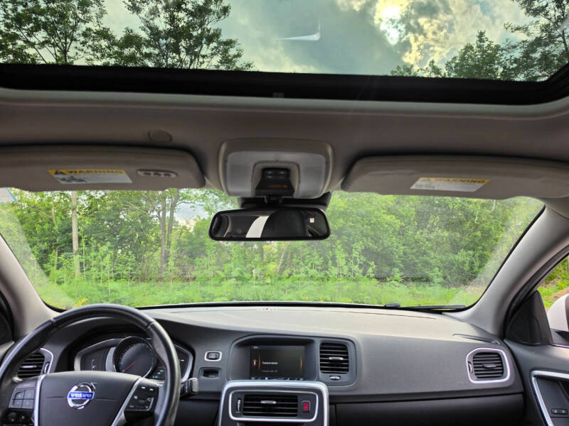 2015 Volvo S60 T5 Premier Plus