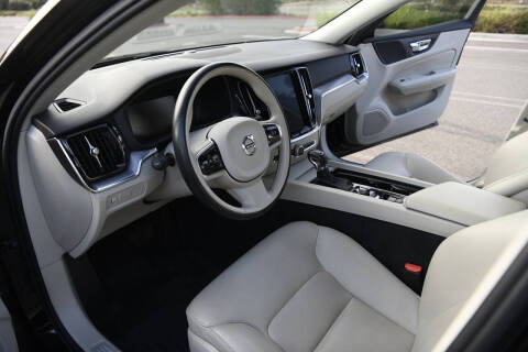 2019 Volvo S60 T5 Momentum