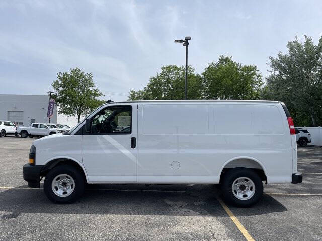 2025 Chevrolet Express 3500