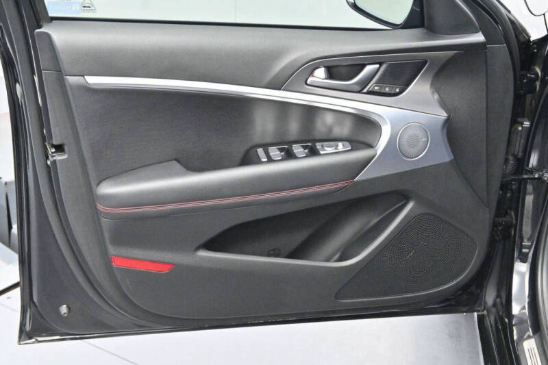 2025 Genesis G70