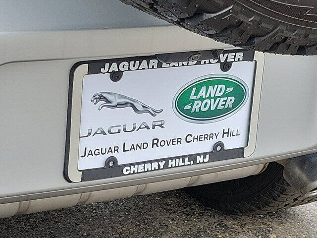 2024 Land Rover Defender 110 V8 P500 SE