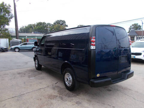 2007 GMC Savana 2500