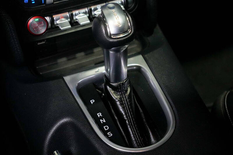 2022 Ford Mustang EcoBoost Premium