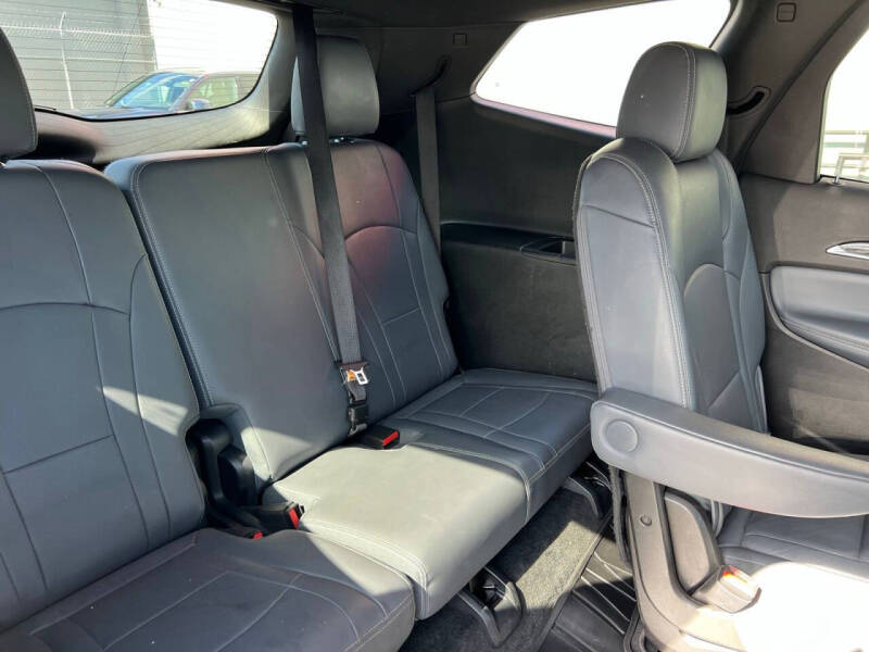 2023 Buick Enclave Essence