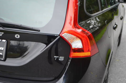 2017 Volvo V60 T5 Dynamic