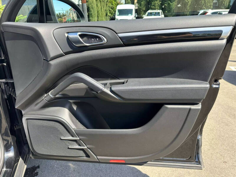 2012 Porsche Cayenne Tiptronic