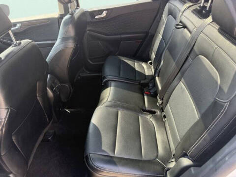 2020 Ford Escape Hybrid Titanium