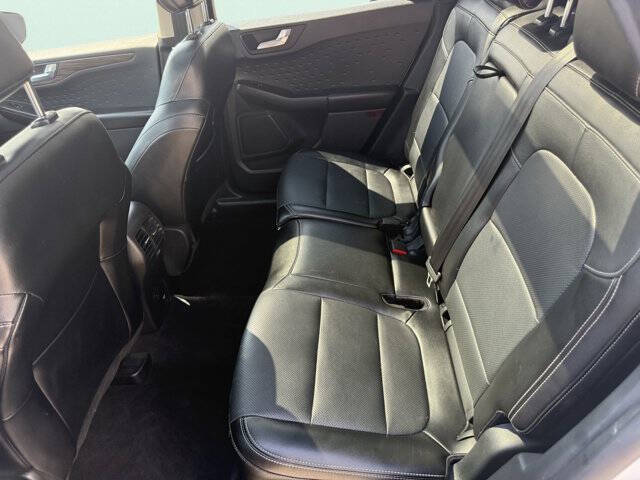 2020 Ford Escape Hybrid Titanium