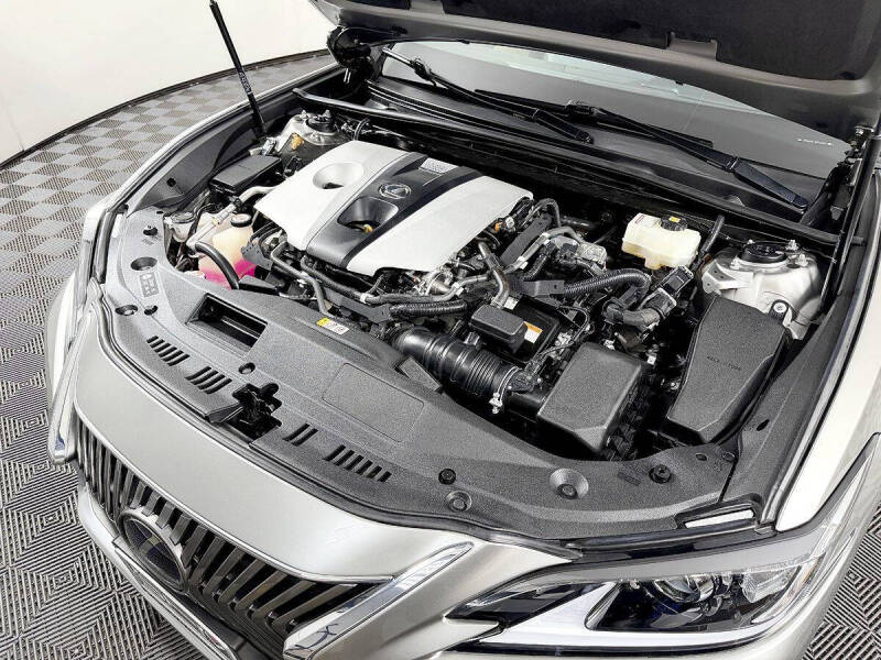 2019 Lexus ES 300h
