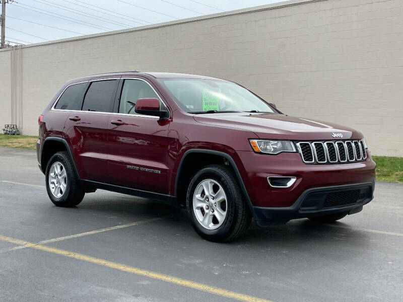 Used 2017 Jeep Grand Cherokee Laredo with VIN 1C4RJEAG3HC903914 for sale in Knoxville, TN