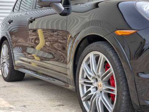 2014 Porsche Cayenne GTS