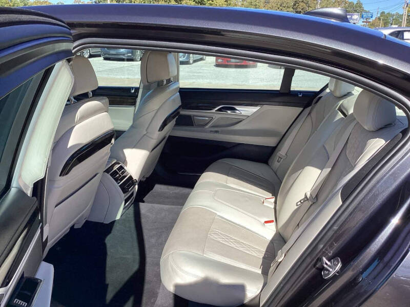 2017 BMW 7 Series 740i