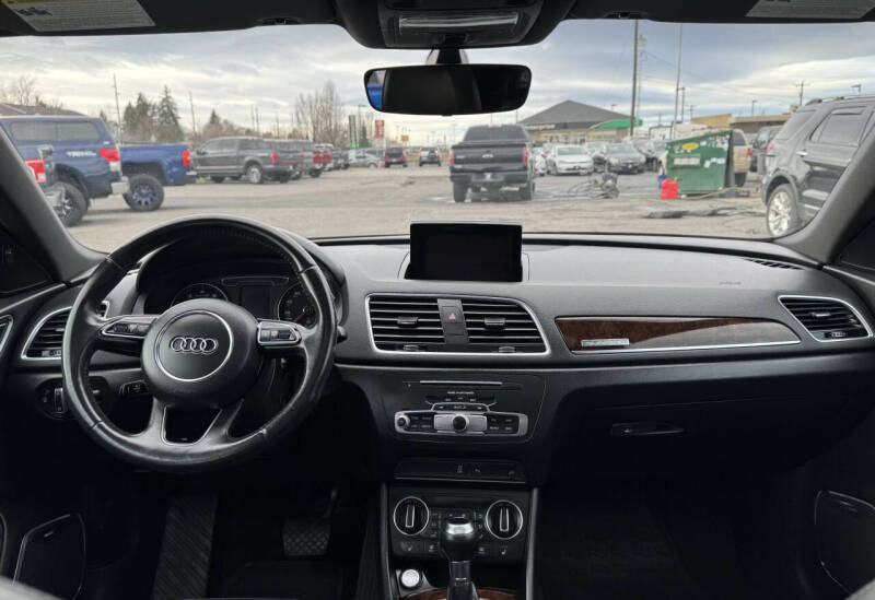 2018 Audi Q3 2.0T quattro Premium Plus