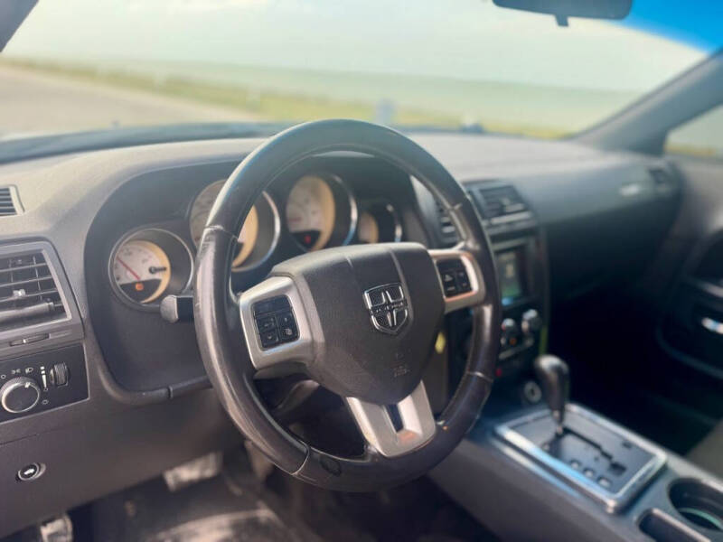 2013 Dodge Challenger SXT