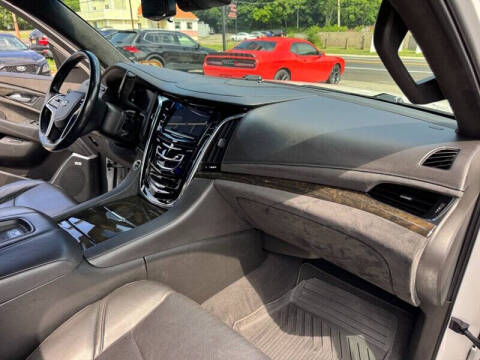 2017 Cadillac Escalade ESV Platinum