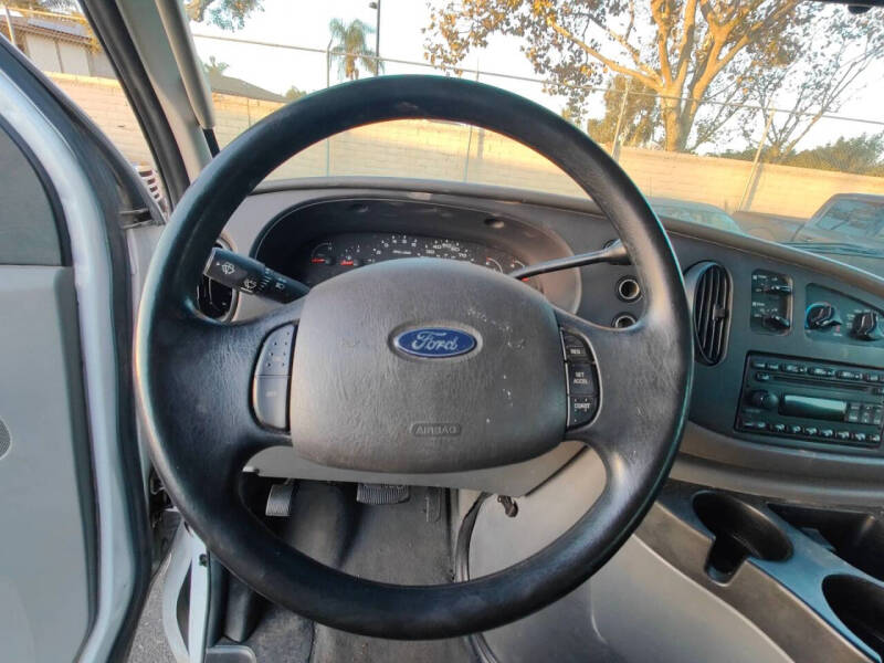 2007 Ford E-Series E-350 SD XLT