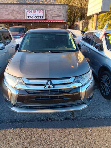 2017 Mitsubishi Outlander ES