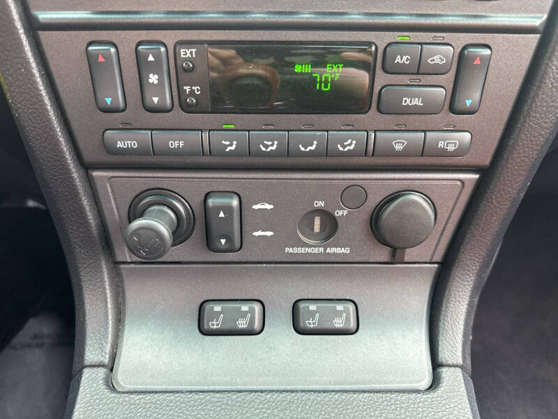 2003 Ford Thunderbird Deluxe