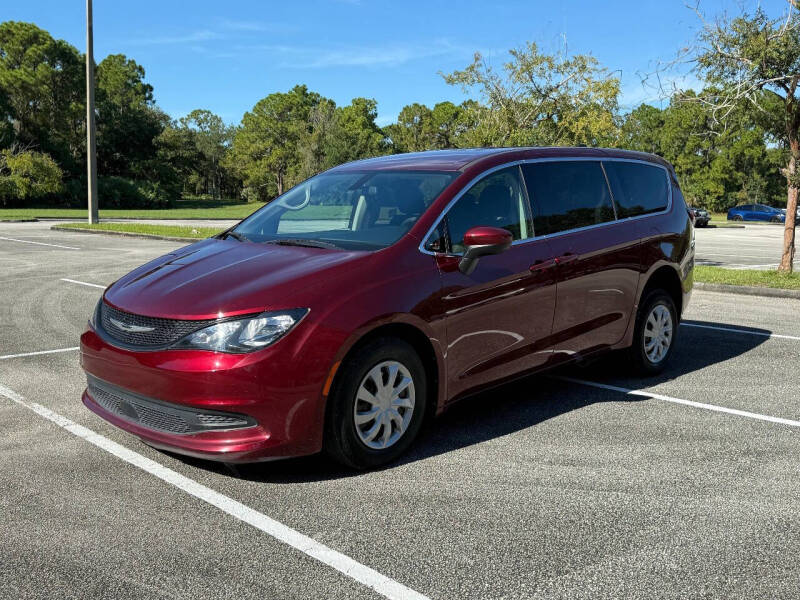 2021 Chrysler Voyager L