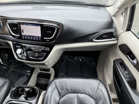 2018 Chrysler Pacifica Touring L