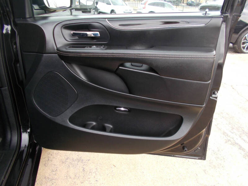 2019 Dodge Grand Caravan SE Plus