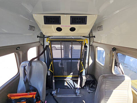 2013 Ford E-Series E-350 SD