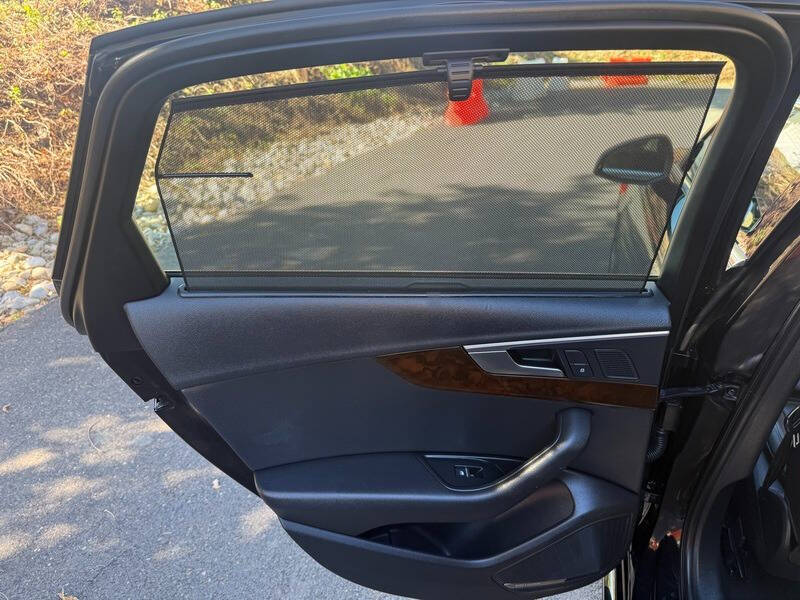 2017 Audi A4 2.0T quattro Prestige