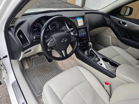 2015 Infiniti Q50 Premium