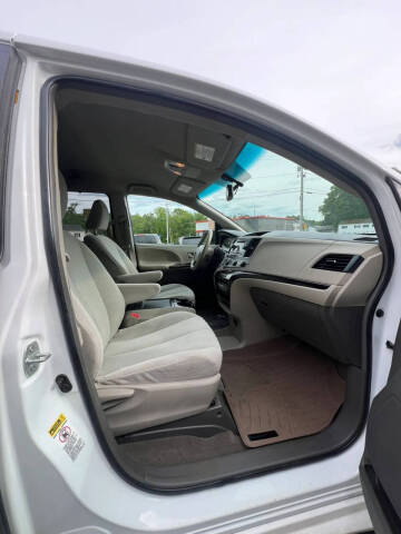 2012 Toyota Sienna