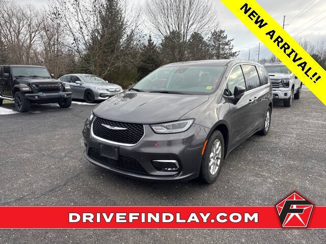 2023 Chrysler Pacifica Touring L