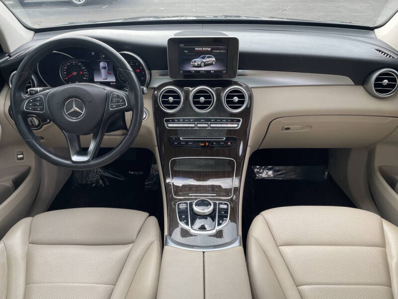 2019 Mercedes-Benz GLC GLC 300
