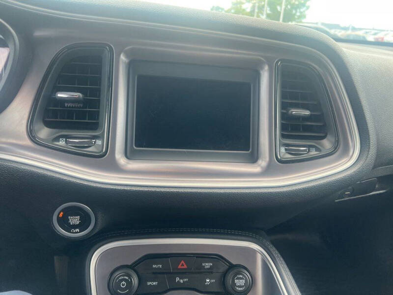 2021 Dodge Challenger SXT