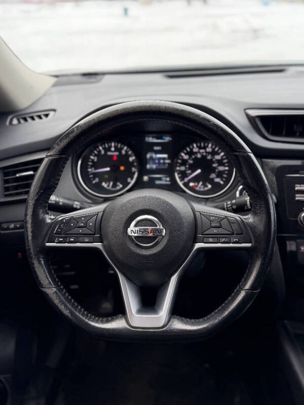 2017 Nissan Rogue SV