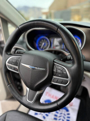 2017 Chrysler Pacifica Touring-L