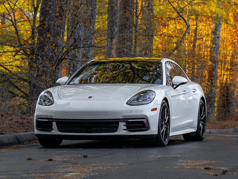 2017 Porsche Panamera 4