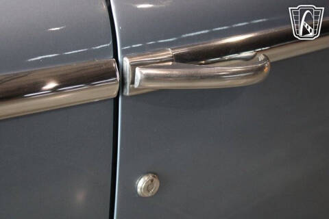 1947 Ford Super Deluxe