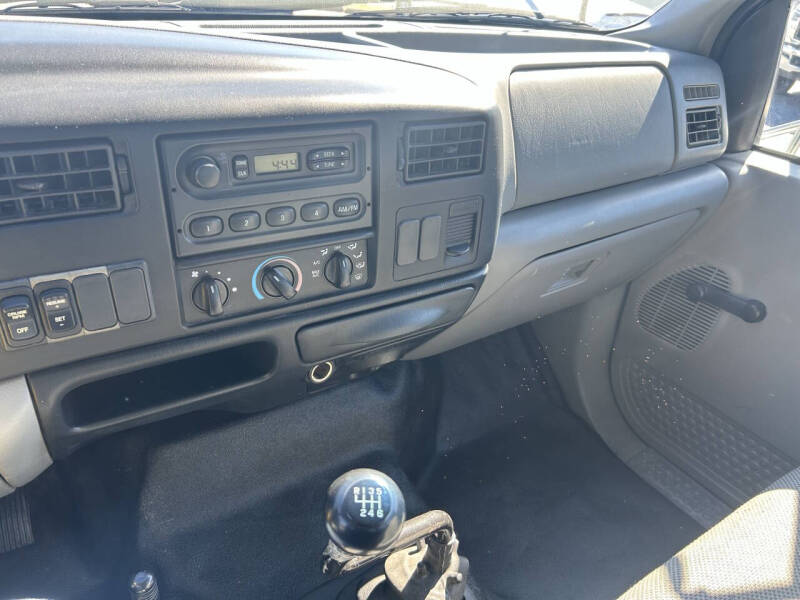 2004 Ford F-650 Super Duty