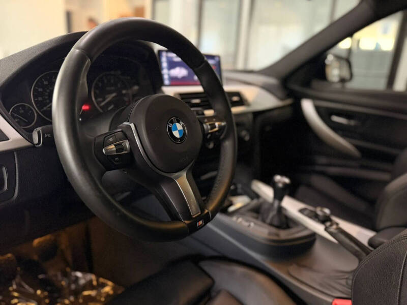 2013 BMW 3 Series 320i