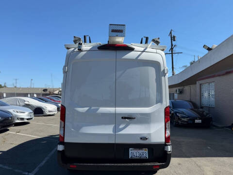 2022 Ford E-Transit 350