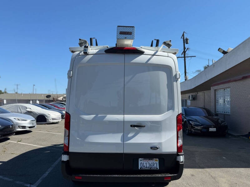 2022 Ford E-Transit 350