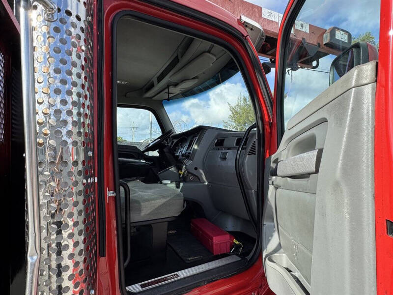 2016 Kenworth T880