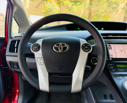 2010 Toyota Prius III