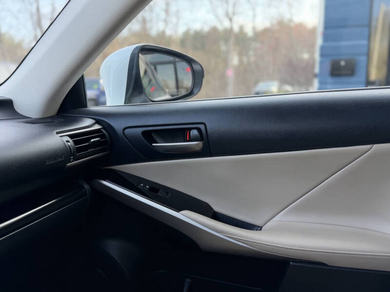 2019 Lexus IS 300