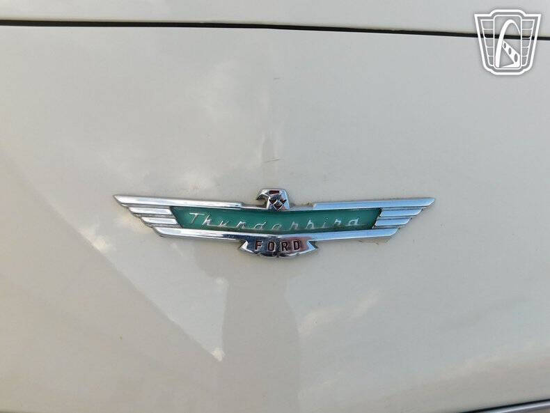 1957 Ford Thunderbird