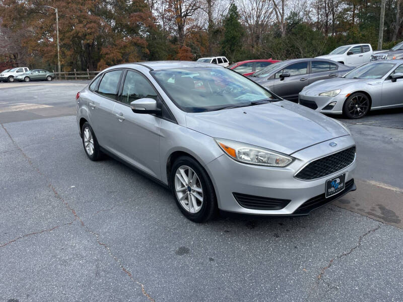 2017 Ford Focus SE photo 4