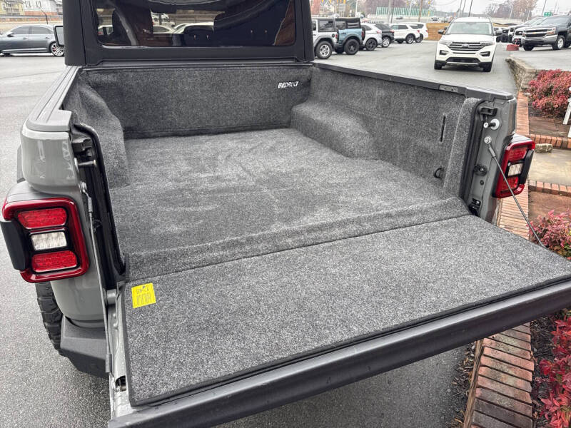 2021 Jeep Gladiator Willys