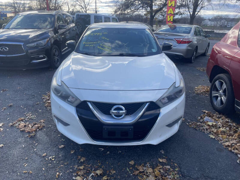 2016 Nissan Maxima SR