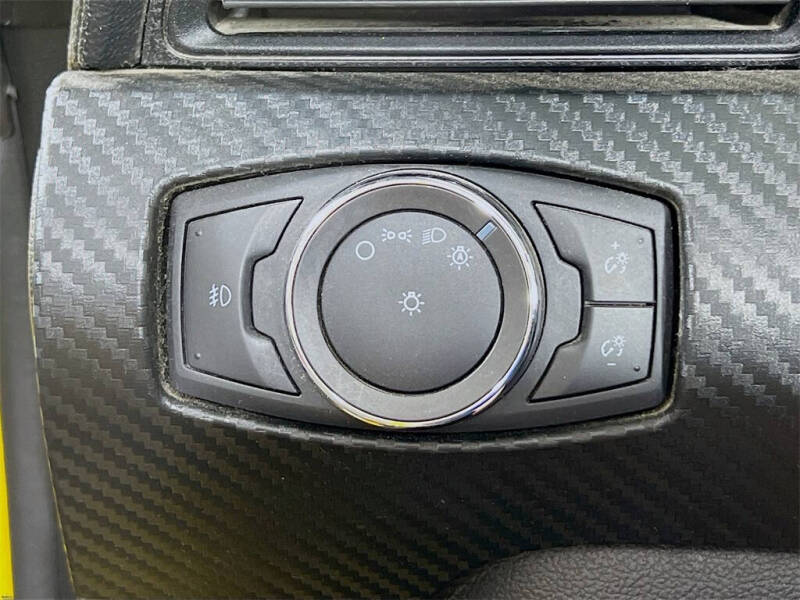 2016 Ford Mustang V6